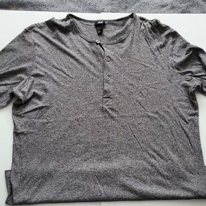 H&M Mens Henley Shirt
LARGE